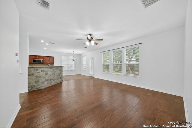 Image 6 of 39 For 511 Sedberry Ct