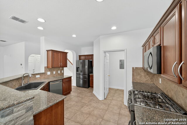 Image 8 of 39 For 511 Sedberry Ct