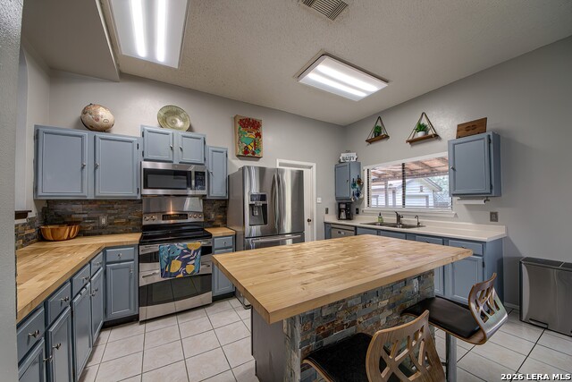 Image 4 of 27 For 3426 Heather Blf