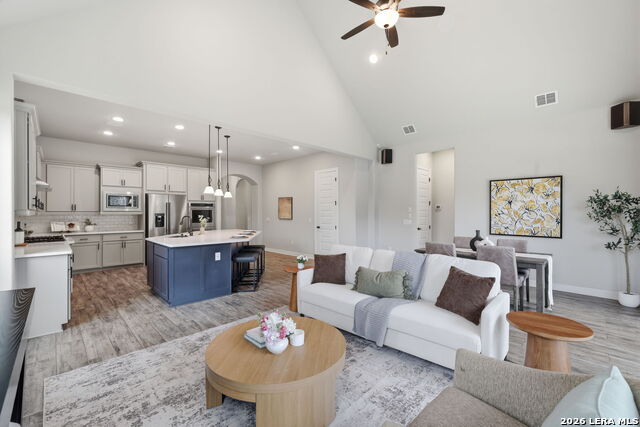 Image 14 of 47 For 28410 Bailey Xing