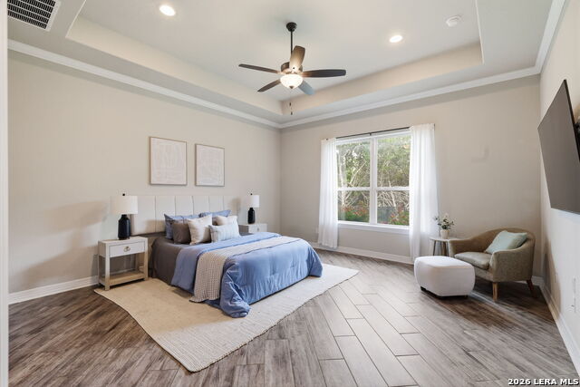 Image 18 of 47 For 28410 Bailey Xing