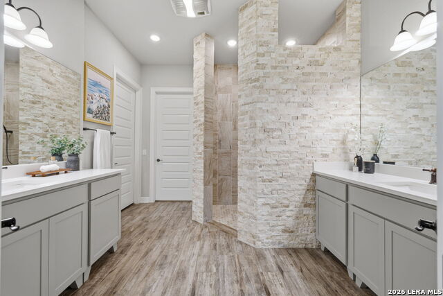 Image 20 of 47 For 28410 Bailey Xing