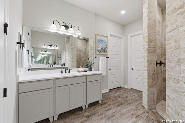 Image 24 of 47 For 28410 Bailey Xing