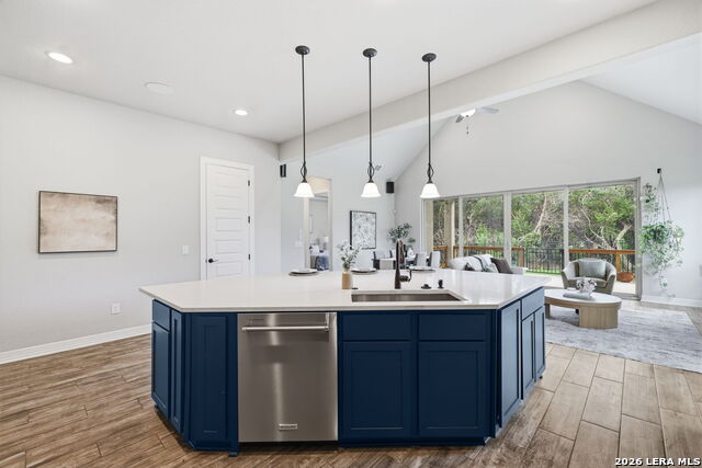 Image 8 of 47 For 28410 Bailey Xing