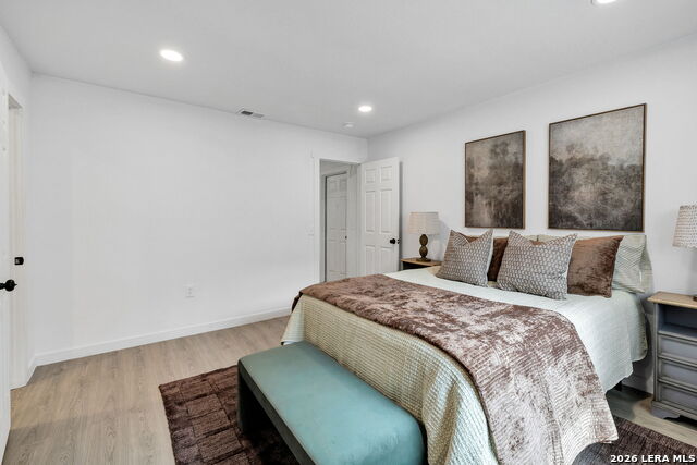 Image 20 of 41 For 5914 Channcy Springs St