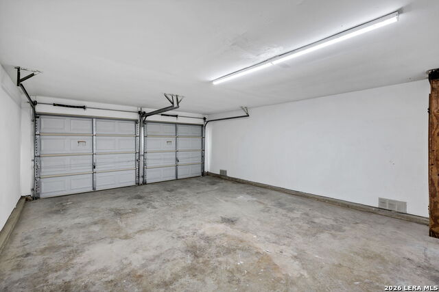 Image 36 of 41 For 5914 Channcy Springs St