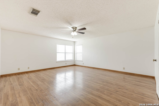 Image 19 of 33 For 7039 Mary Todd