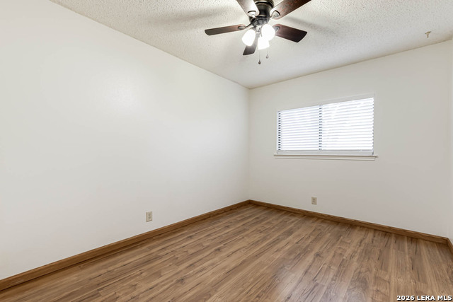 Image 25 of 33 For 7039 Mary Todd