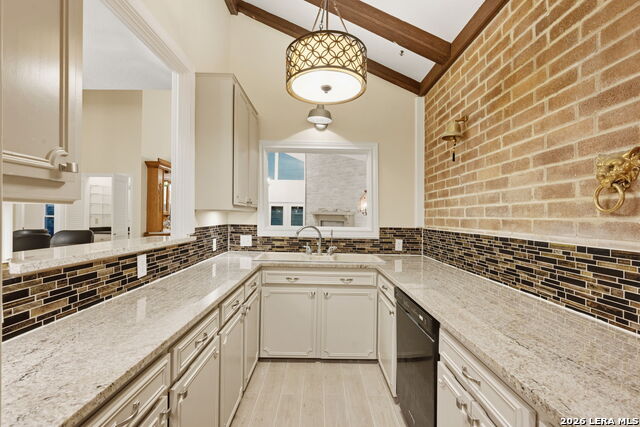 Image 17 of 50 For 4278 Putting Green