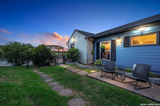 Image 3 of 50 For 4278 Putting Green