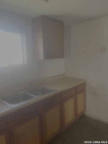 Image 2 of 6 For 7215 Green Oak Pl