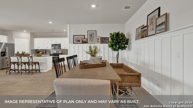 Image 13 of 46 For 421 Kolbo Crossing Cove