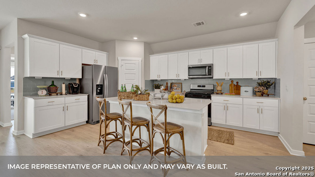 Image 14 of 46 For 421 Kolbo Crossing Cove