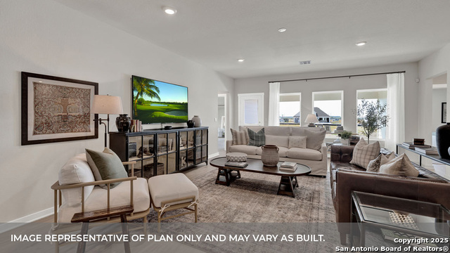 Image 21 of 46 For 421 Kolbo Crossing Cove