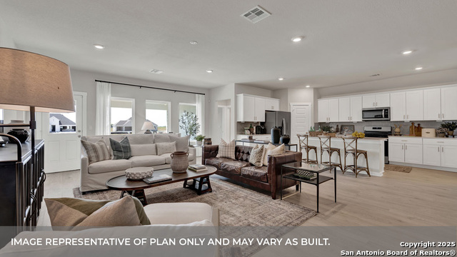 Image 22 of 46 For 421 Kolbo Crossing Cove