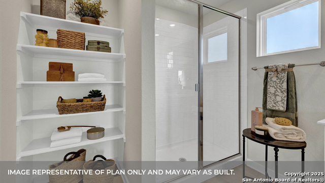 Image 33 of 46 For 421 Kolbo Crossing Cove