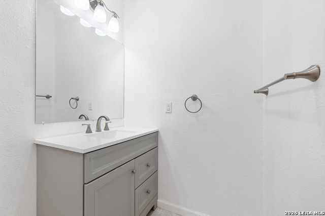 Image 24 of 50 For 323 Lakeside