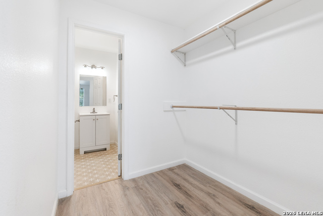 Image 27 of 50 For 323 Lakeside