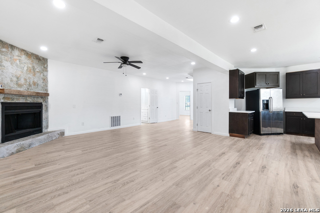 Image 8 of 50 For 323 Lakeside