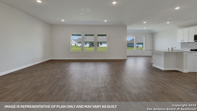 Image 12 of 34 For 386 Kolbo Crossing Cove