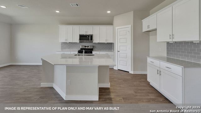 Image 18 of 34 For 386 Kolbo Crossing Cove