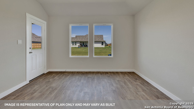 Image 21 of 34 For 386 Kolbo Crossing Cove