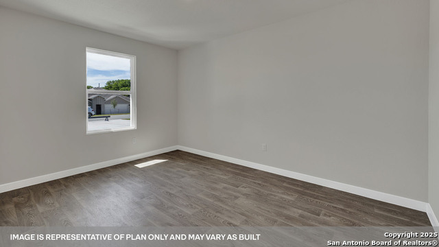 Image 5 of 34 For 386 Kolbo Crossing Cove