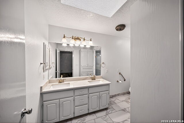 Image 11 of 16 For 16822 Summer Creek