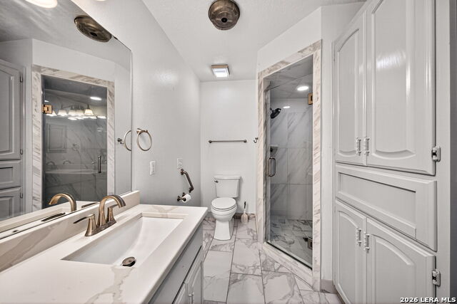 Image 12 of 16 For 16822 Summer Creek