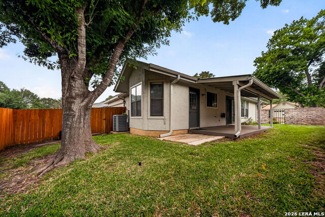 Image 13 of 16 For 16822 Summer Creek