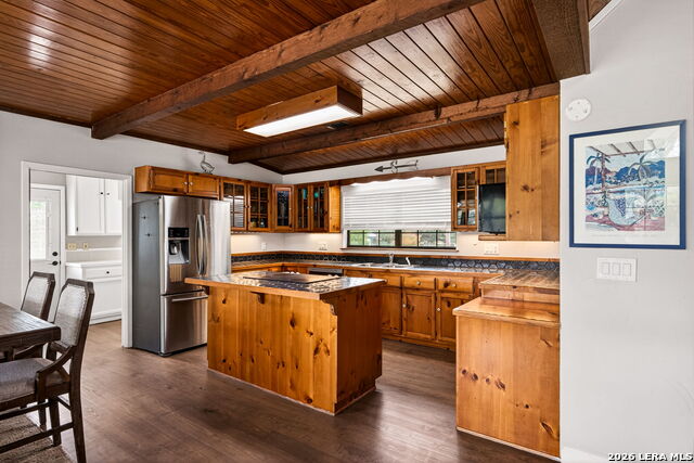 Image 11 of 51 For 199 Lakeshore Dr S