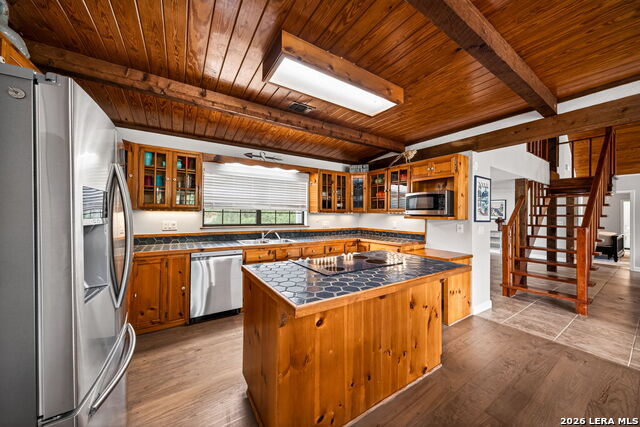 Image 12 of 51 For 199 Lakeshore Dr S