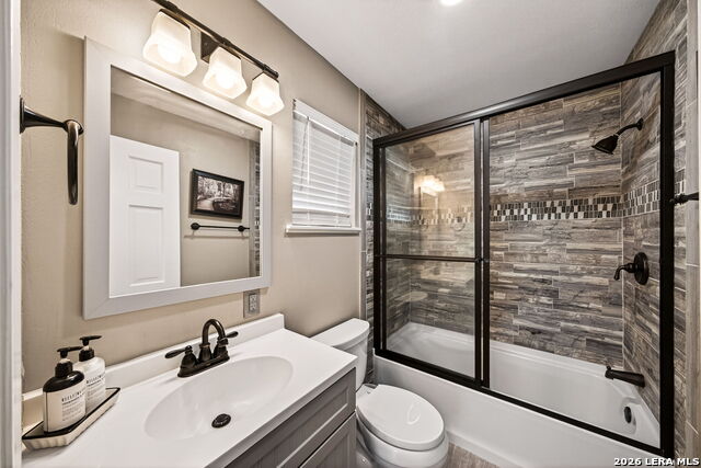 Image 21 of 51 For 199 Lakeshore Dr S