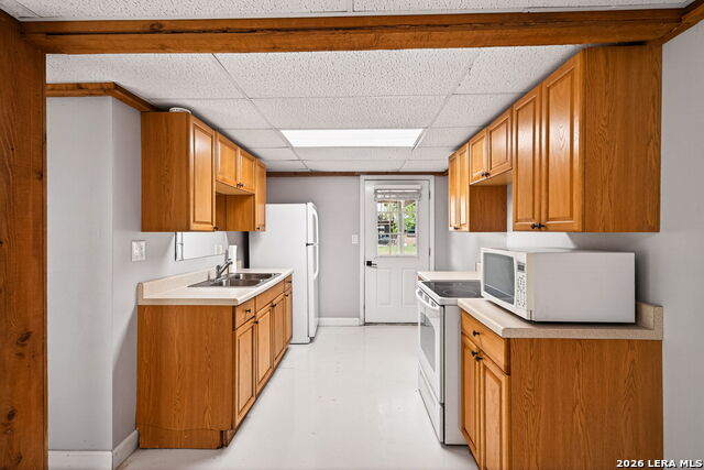 Image 27 of 51 For 199 Lakeshore Dr S