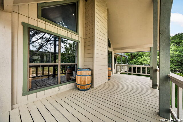 Image 35 of 51 For 199 Lakeshore Dr S