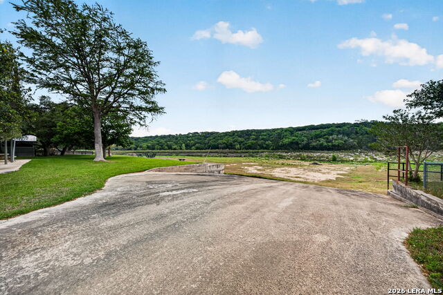 Image 43 of 51 For 199 Lakeshore Dr S