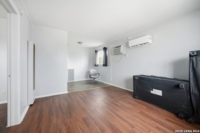 Image 3 of 20 For 6641 San Pedro Ave