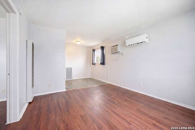 Image 4 of 20 For 6641 San Pedro Ave