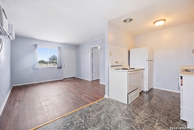 Image 8 of 20 For 6641 San Pedro Ave