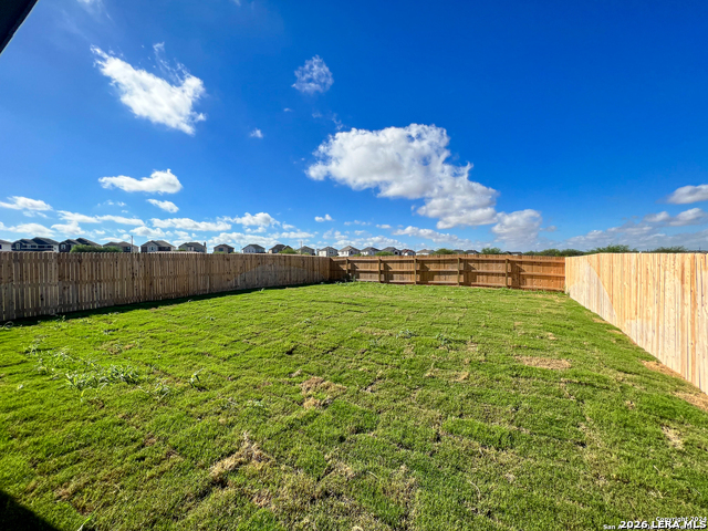 Listing photo id 14 for 4555 Whispering Oak