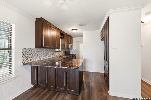 Image 10 of 24 For 425 Sandmeyer St