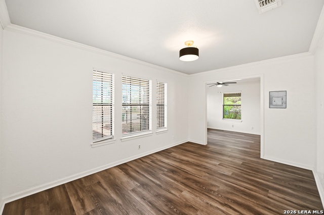 Image 11 of 24 For 425 Sandmeyer St