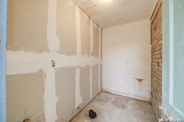 Image 23 of 24 For 425 Sandmeyer St