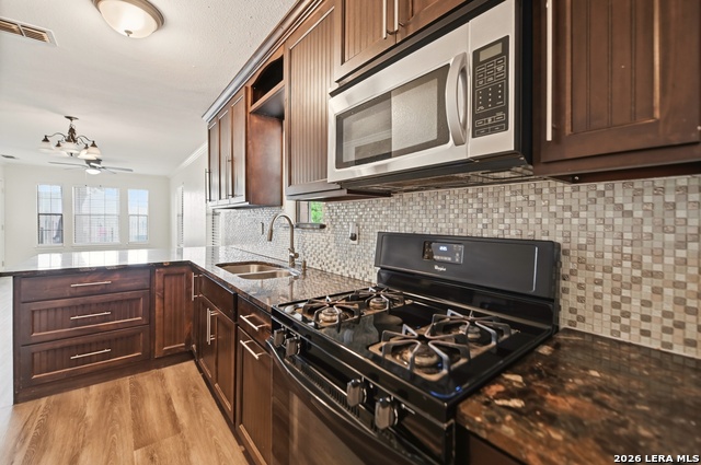 Image 9 of 24 For 425 Sandmeyer St