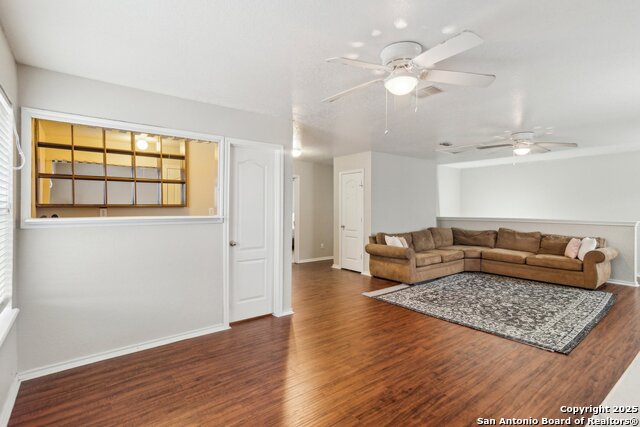 Image 28 of 41 For 141 Gatewood Fls