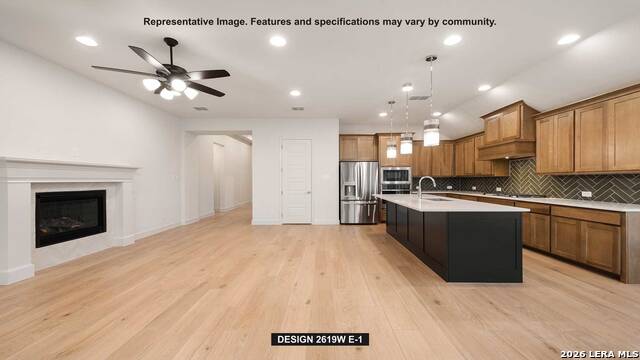 Image 4 of 11 For 726 Grand Legacy