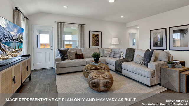 Image 21 of 40 For 1025 Seedling Lane