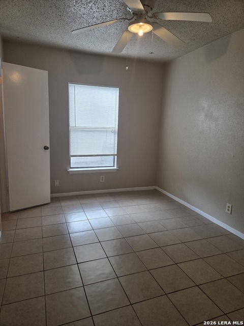 Image 9 of 14 For 5719 Country Sun Dr