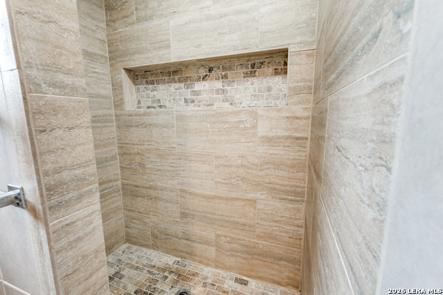 Image 20 of 25 For 211 Forrest Trl