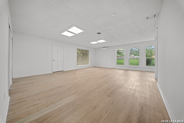 Image 14 of 26 For 3364 Butterleigh